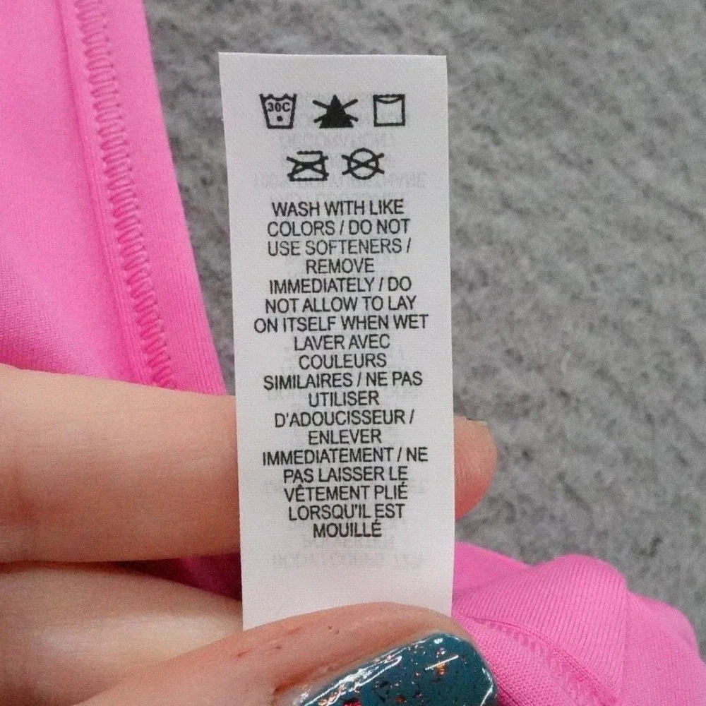 Nike Womens Swoosh Dri FIT Racerback Sports Bra Small Pink NEW